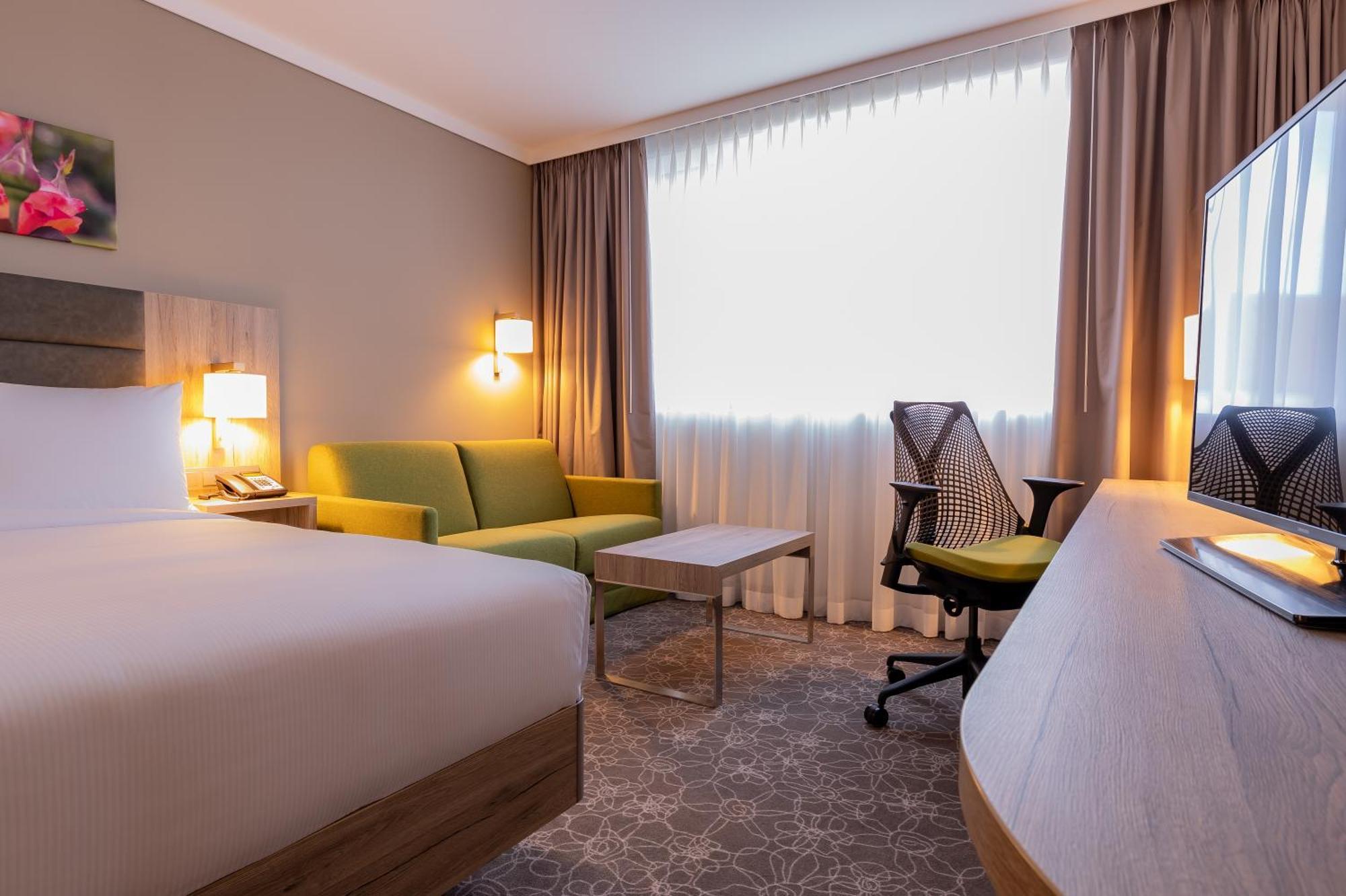 Hilton Garden Inn Wiener Neustadt Dış mekan fotoğraf