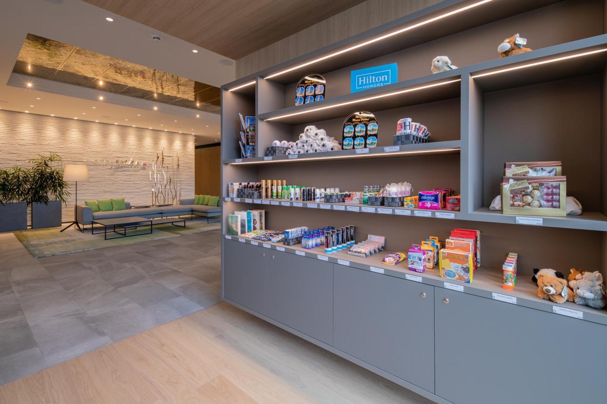 Hilton Garden Inn Wiener Neustadt Dış mekan fotoğraf