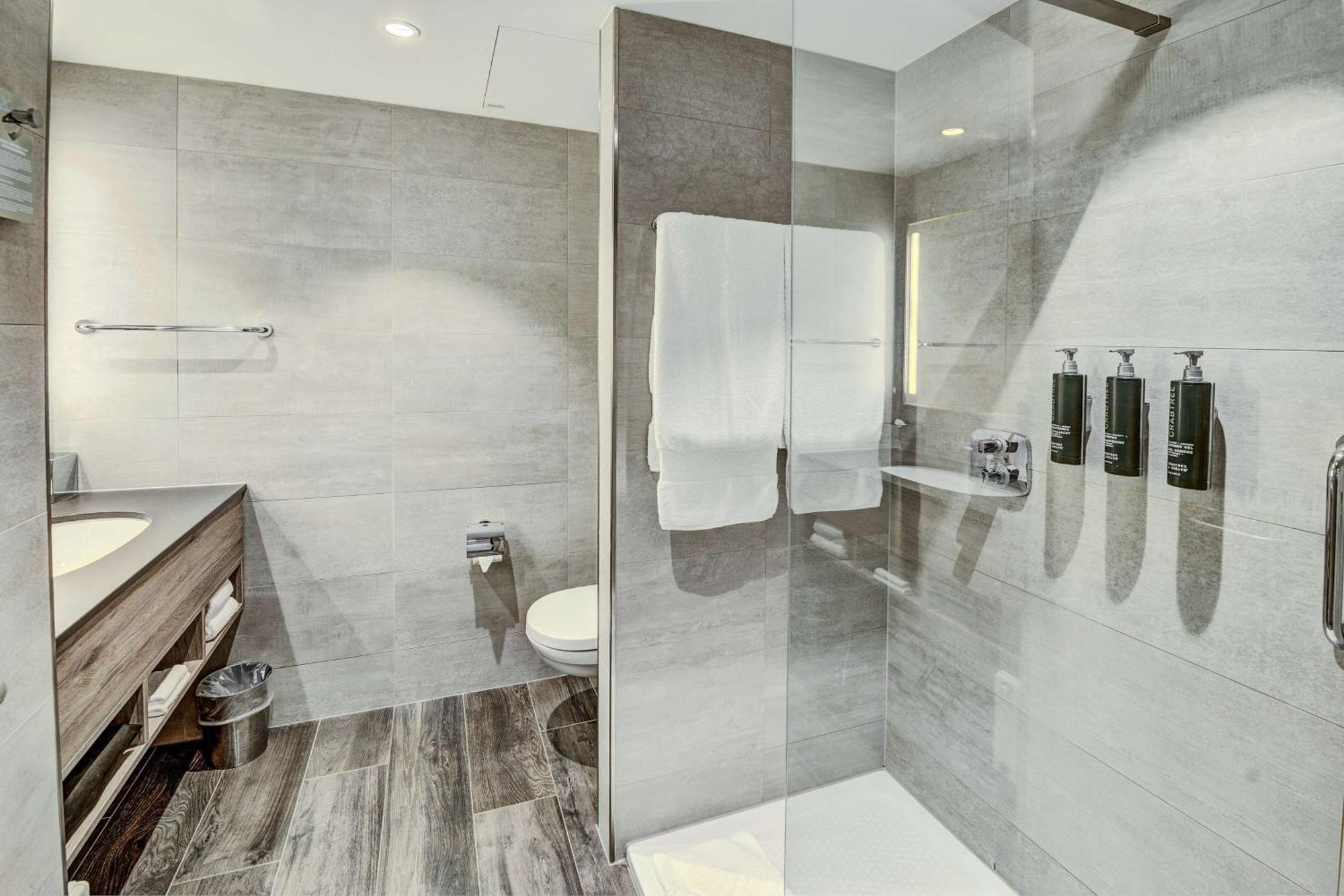 Hilton Garden Inn Wiener Neustadt Dış mekan fotoğraf