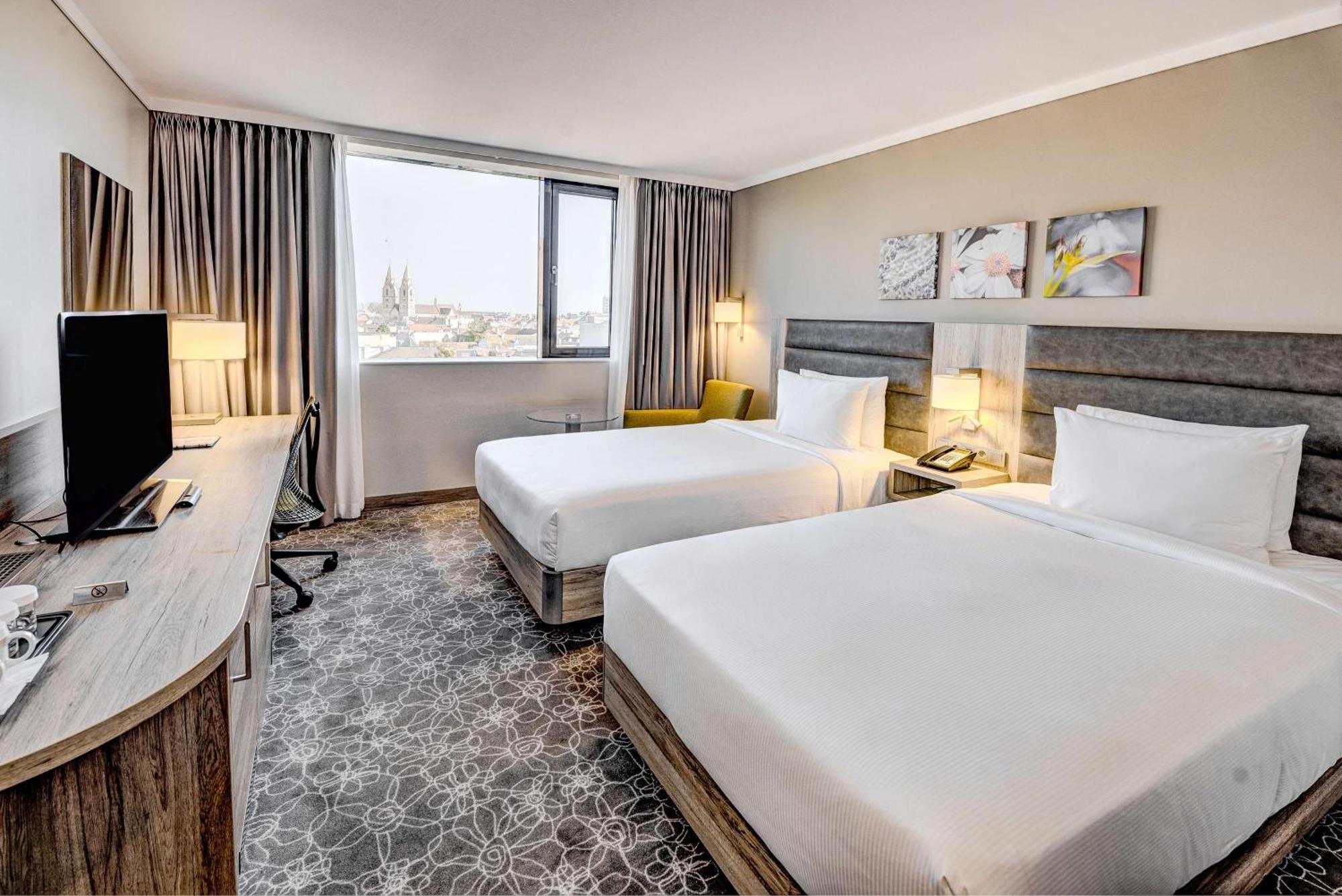 Hilton Garden Inn Wiener Neustadt Dış mekan fotoğraf