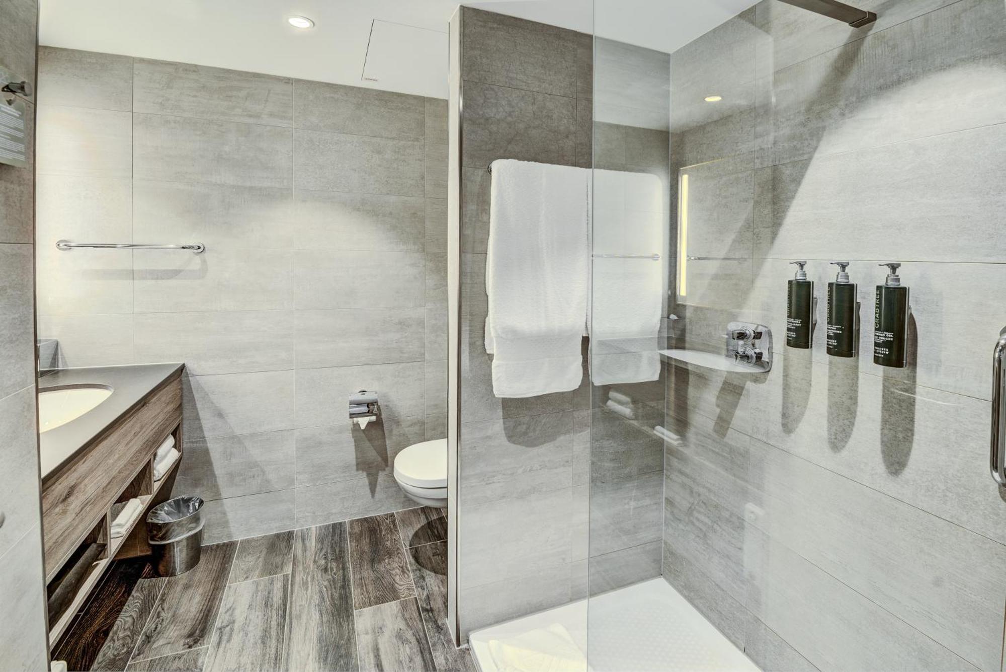 Hilton Garden Inn Wiener Neustadt Dış mekan fotoğraf