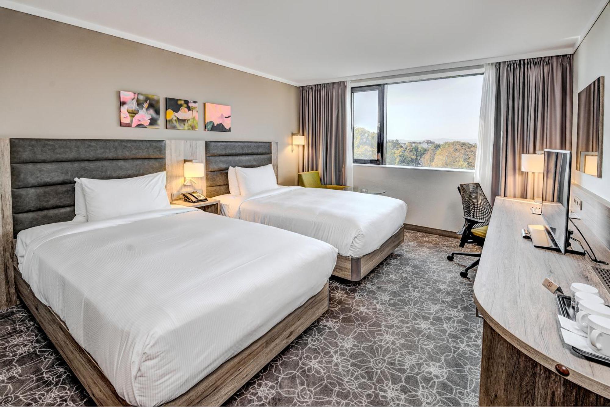 Hilton Garden Inn Wiener Neustadt Dış mekan fotoğraf