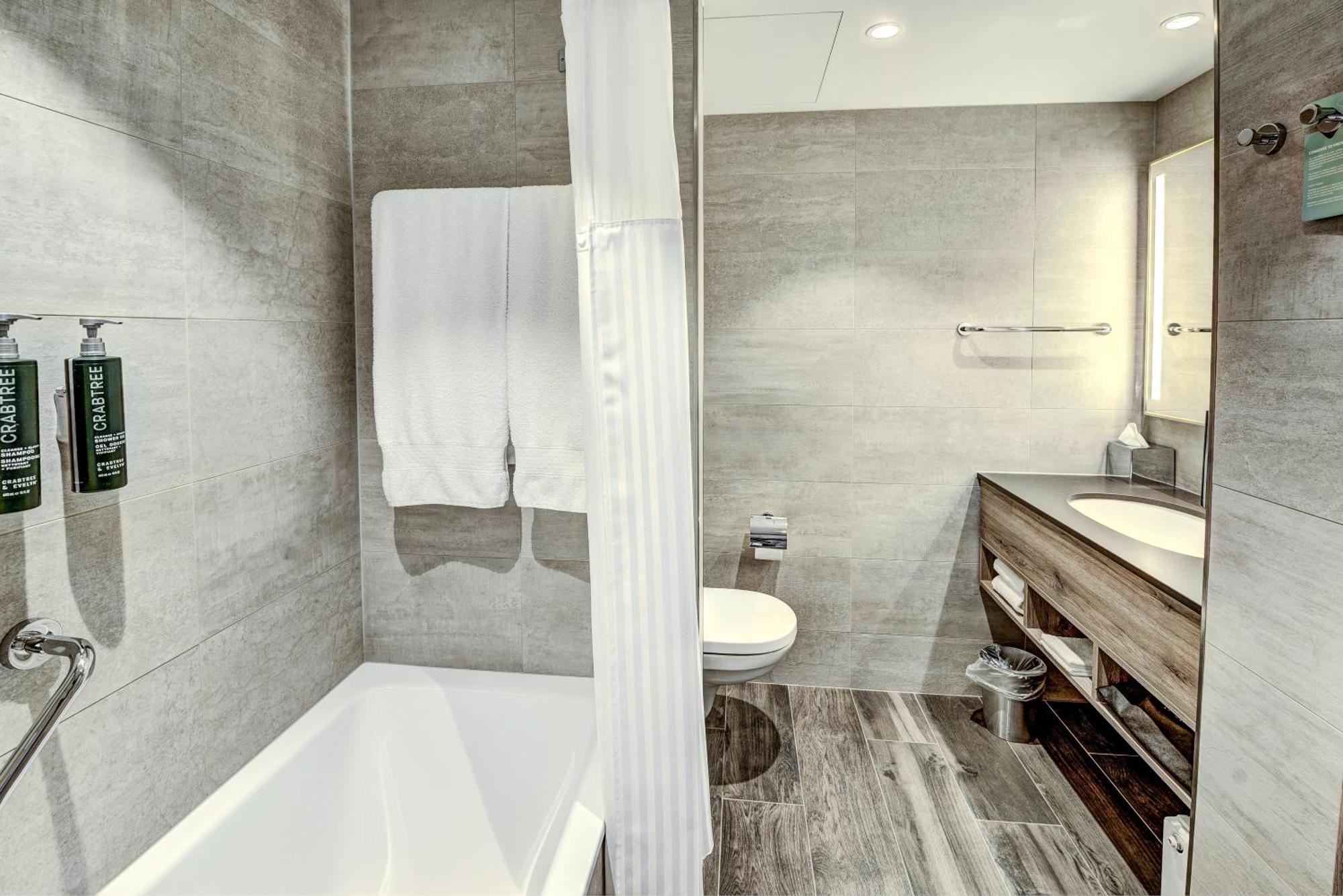 Hilton Garden Inn Wiener Neustadt Dış mekan fotoğraf
