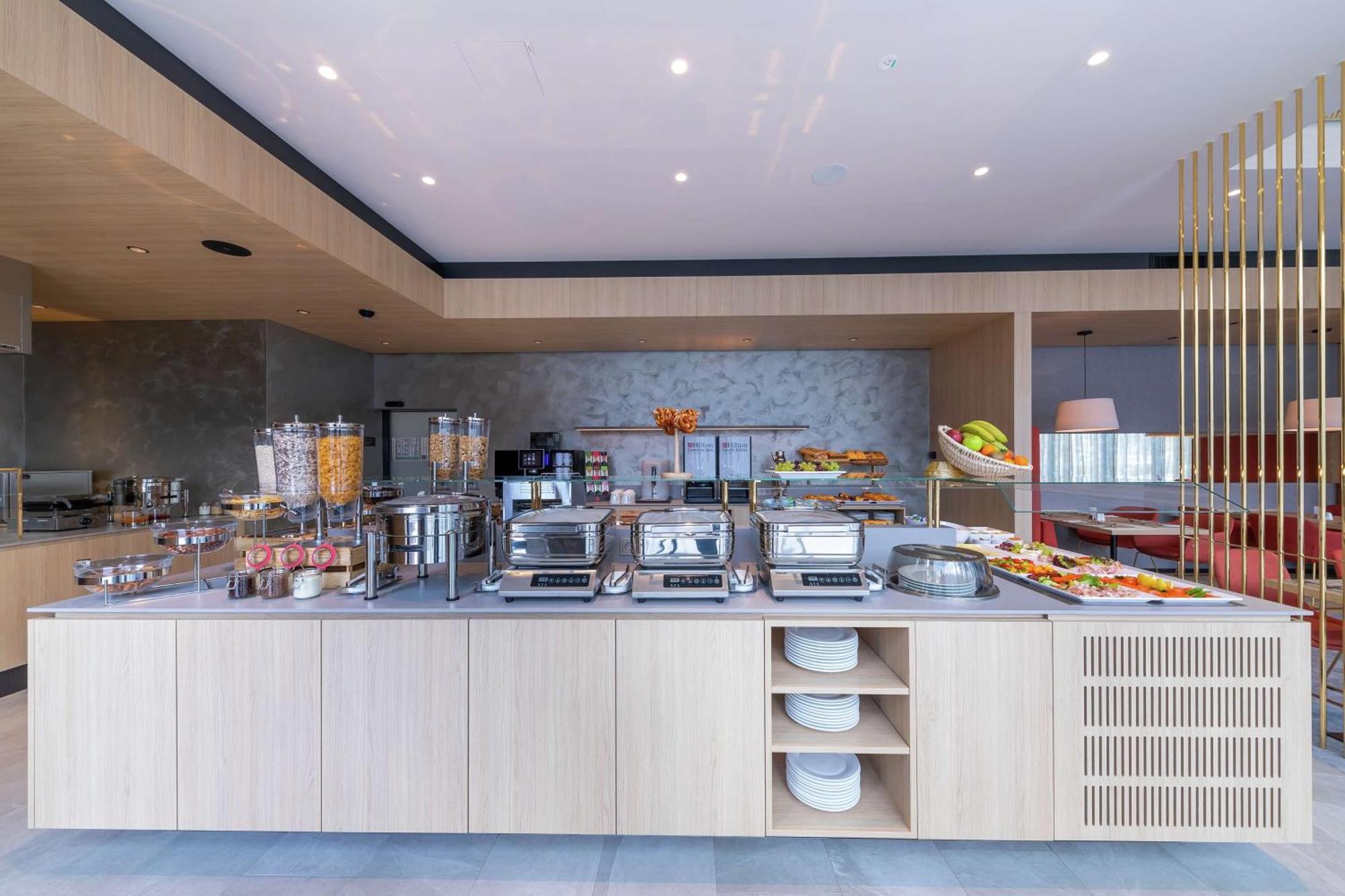 Hilton Garden Inn Wiener Neustadt Dış mekan fotoğraf