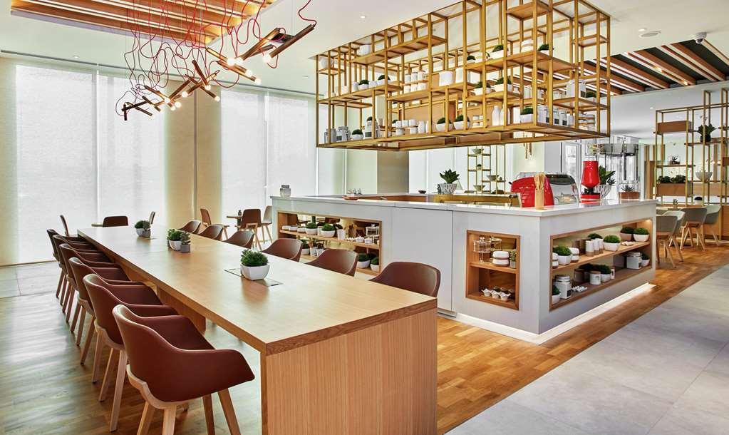 Hilton Garden Inn Wiener Neustadt Oda fotoğraf